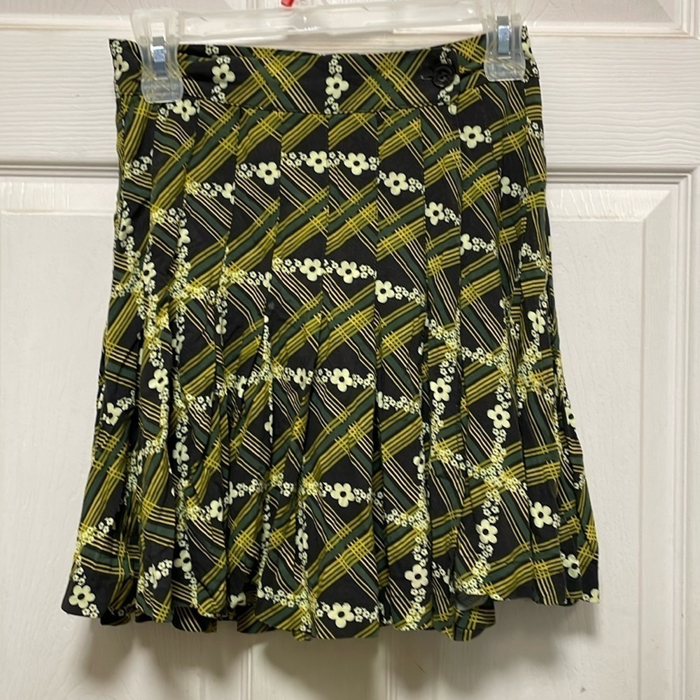 Urban Outfitters| Floral| Geometrical| Button Wrap| Pleated| Miniskirt| Size XS